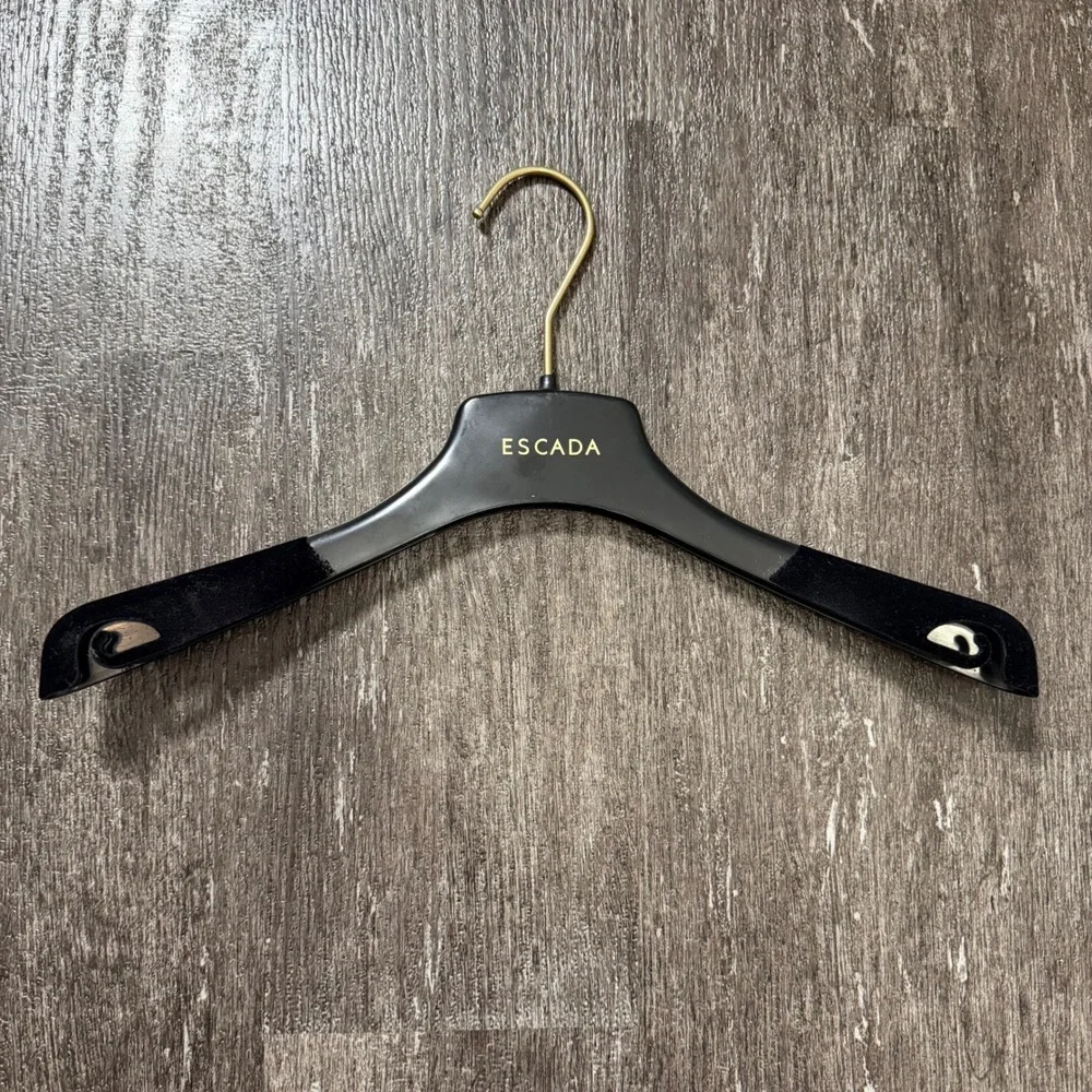 Escada Hanger Unisex Black Gold Velvet Shoulder Designer Coat Suit Hanger